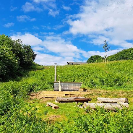Brackenhill Glamping - Safari Tent With Hot Tub - Sleeps 6 Ivybridge Exterior photo