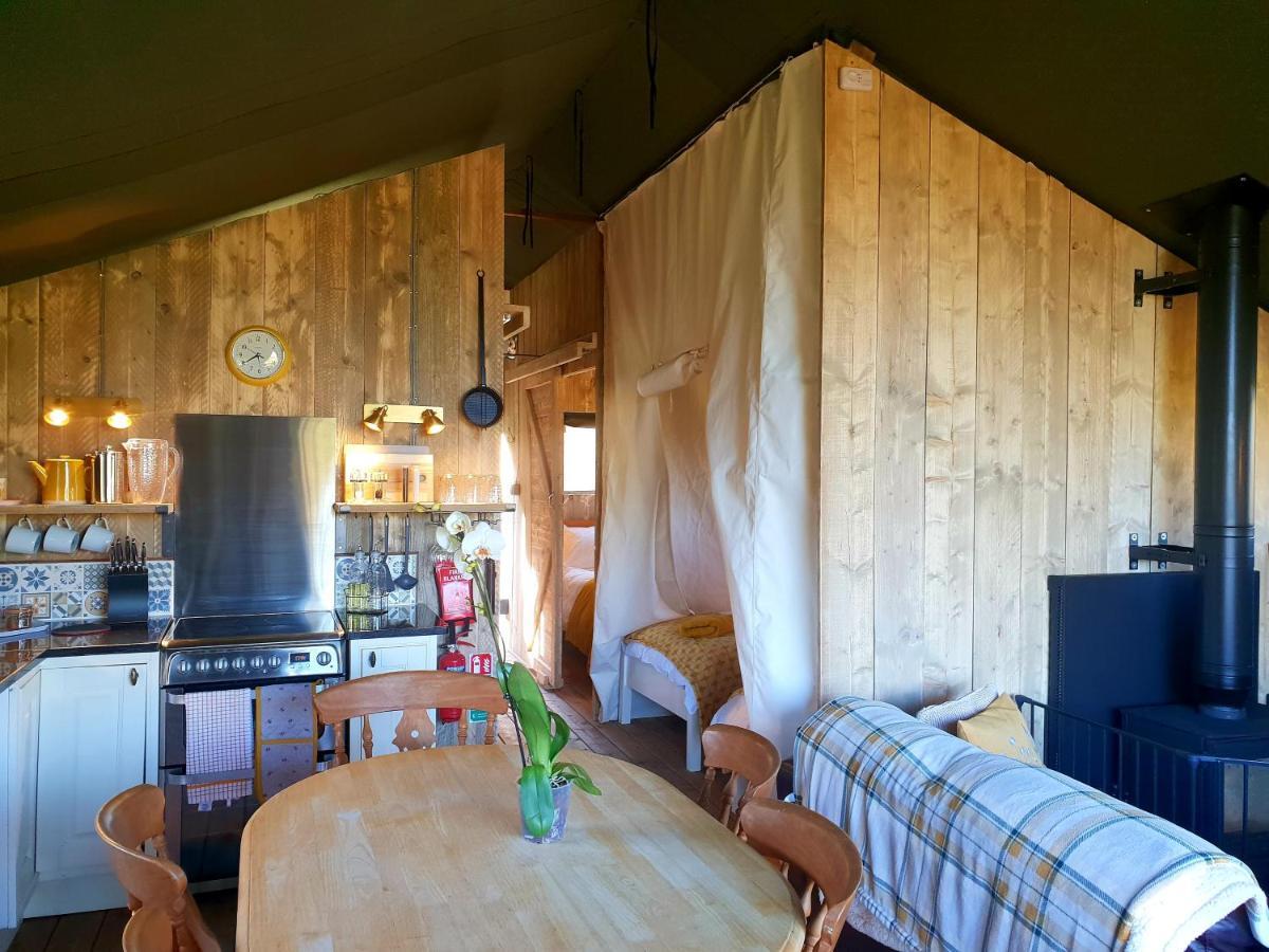 Brackenhill Glamping - Safari Tent With Hot Tub - Sleeps 6 Ivybridge Exterior photo